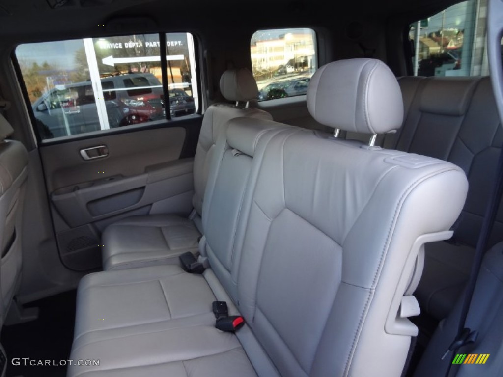 2009 Pilot EX-L 4WD - Taffeta White / Beige photo #18