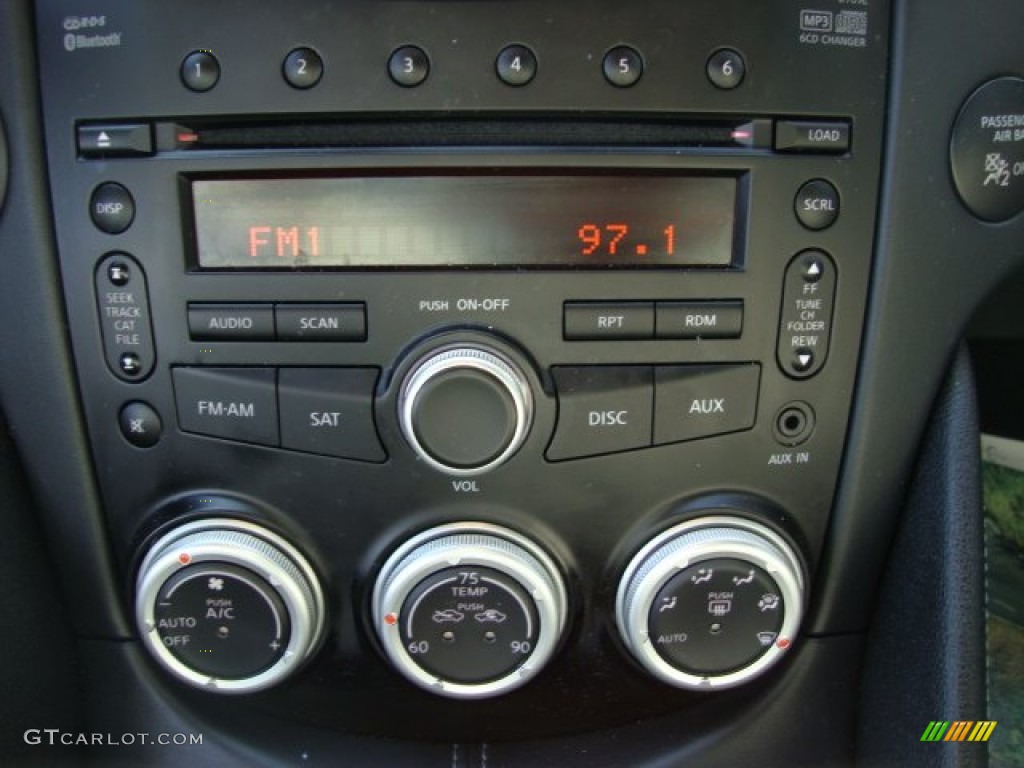 2009 Nissan 370Z Sport Touring Coupe Controls Photo #74259565