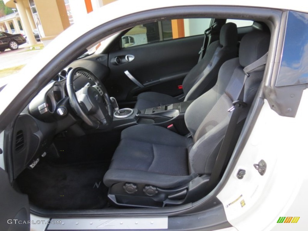 Carbon Interior 2005 Nissan 350Z Coupe Photo #74261815
