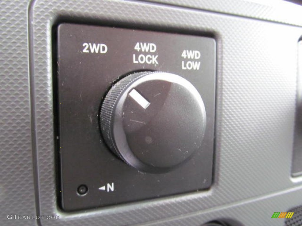 2007 Dodge Ram 1500 Thunder Road Quad Cab 4x4 Controls Photos