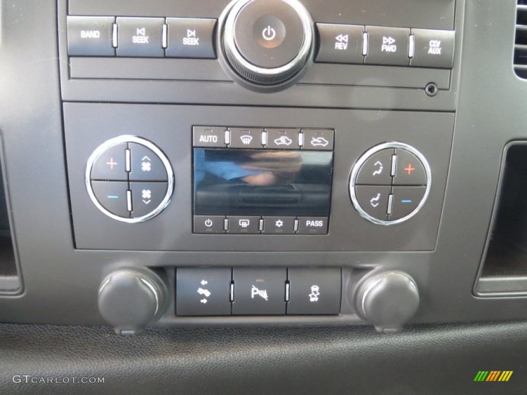 2012 GMC Sierra 1500 SLE Crew Cab Controls Photo #74265104