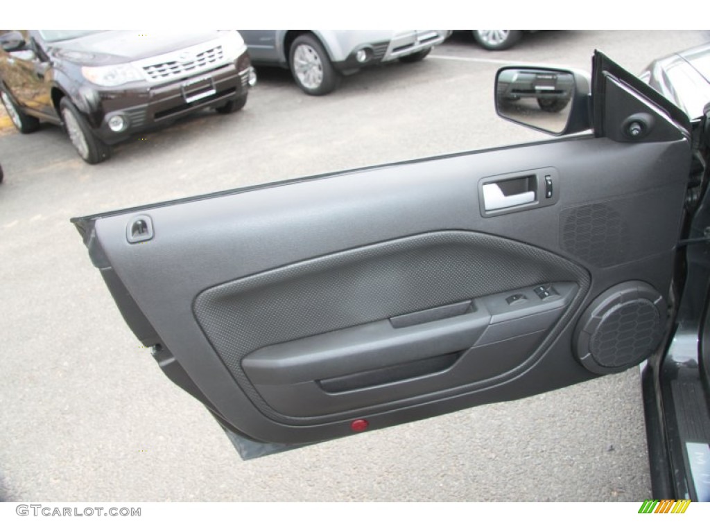 2007 Ford Mustang GT Premium Convertible Dark Charcoal Door Panel Photo #74265539