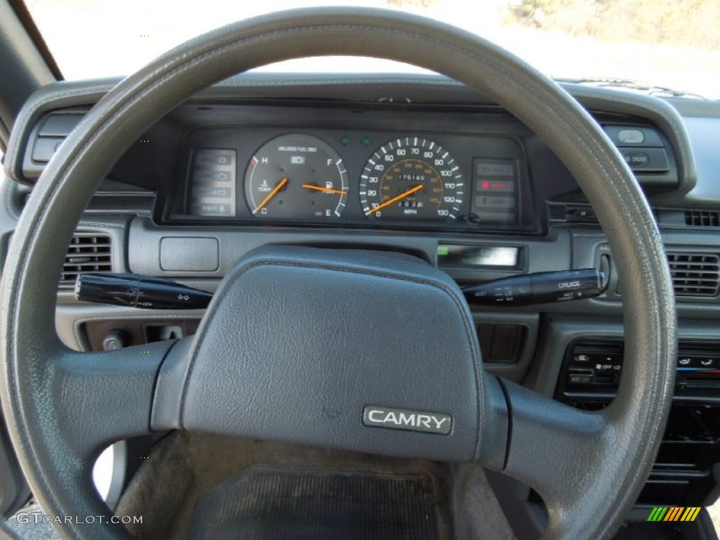 1991 Camry Deluxe Sedan - Super Silver Metallic / Gray photo #14