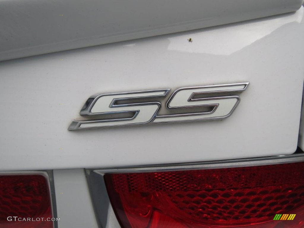 2010 Chevrolet Camaro SS Coupe Marks and Logos Photos