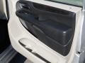 Bright Silver Metallic - Grand Caravan Crew Photo No. 25