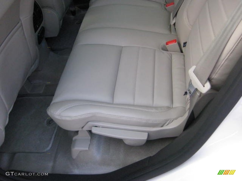 2013 C-Max Hybrid SEL - White Platinum / Medium Light Stone photo #15
