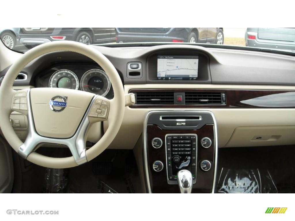 2013 Volvo XC70 3.2 Sandstone Dashboard Photo #74272339