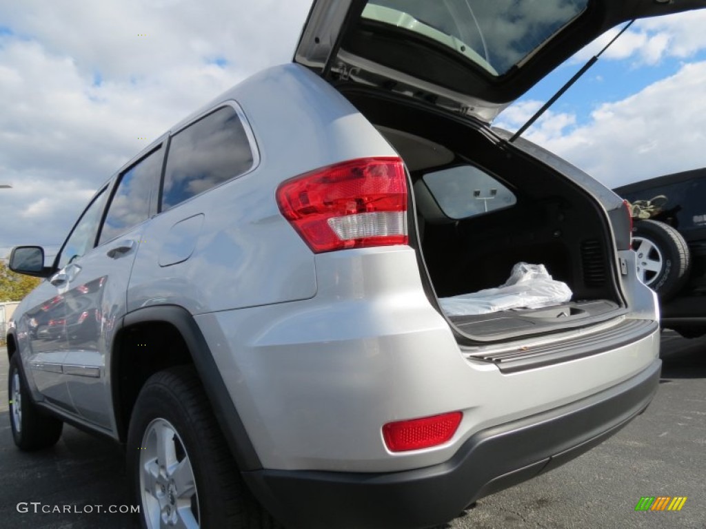 2013 Grand Cherokee Laredo - Bright Silver Metallic / Black photo #10