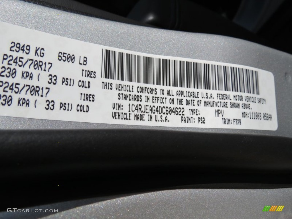 2013 Grand Cherokee Laredo - Bright Silver Metallic / Black photo #12