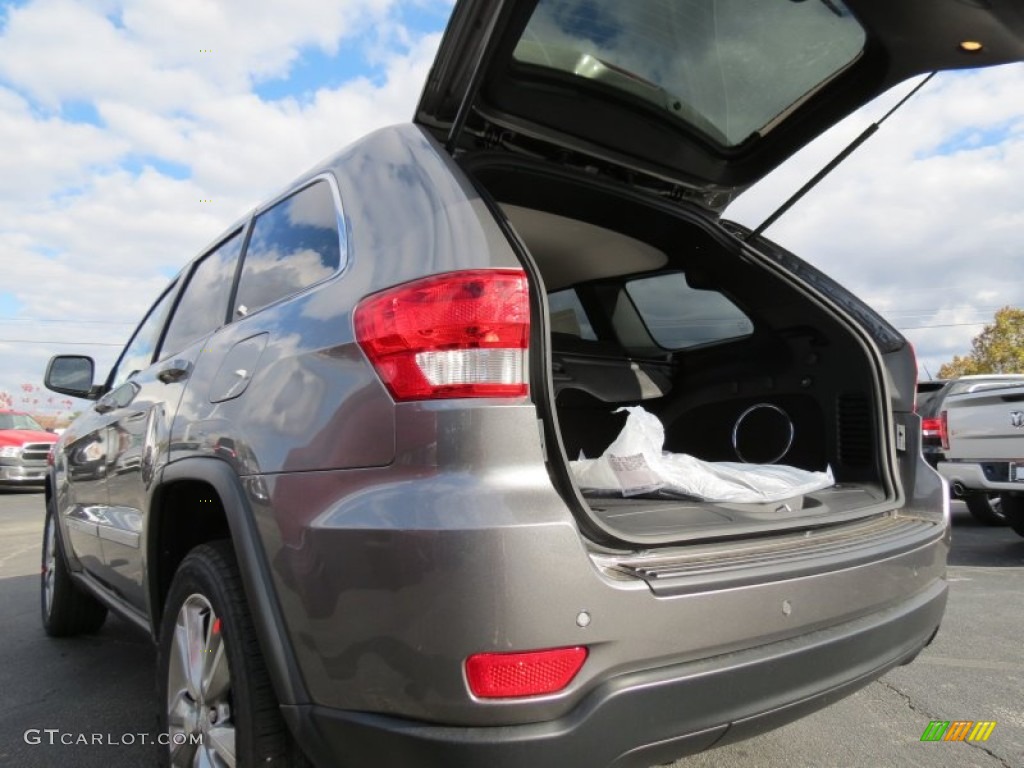 2013 Grand Cherokee Laredo X Package - Mineral Gray Metallic / Black photo #9