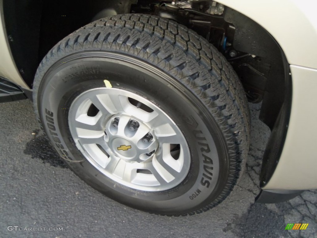 2013 Chevrolet Suburban 2500 LS 4x4 Wheel Photos