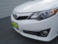 Super White - Camry SE Photo No. 10