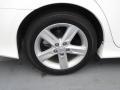 Super White - Camry SE Photo No. 13
