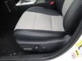 Super White - Camry SE Photo No. 31