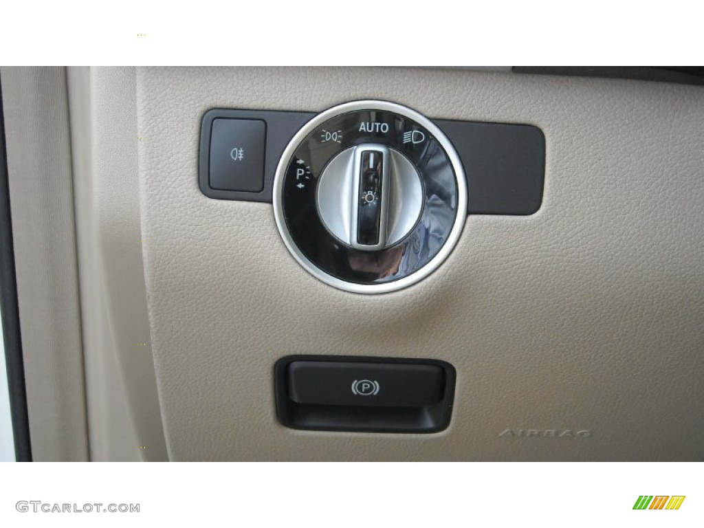 2013 Mercedes-Benz ML 350 BlueTEC 4Matic Controls Photo #74278745