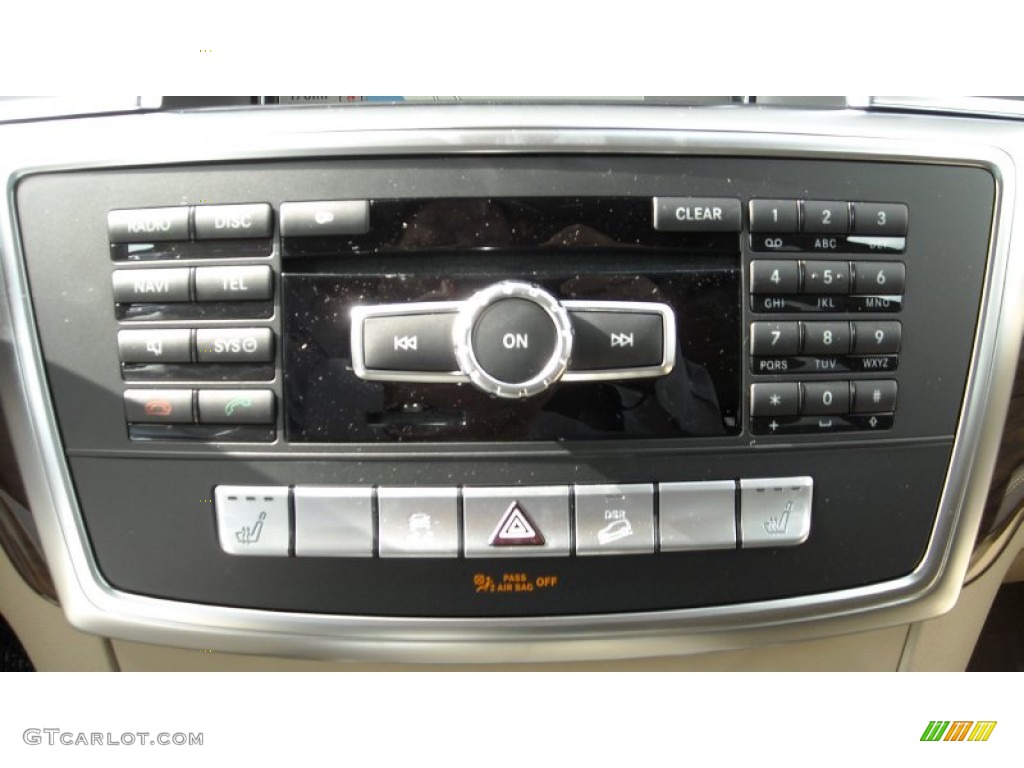 2013 Mercedes-Benz ML 350 BlueTEC 4Matic Controls Photo #74278833