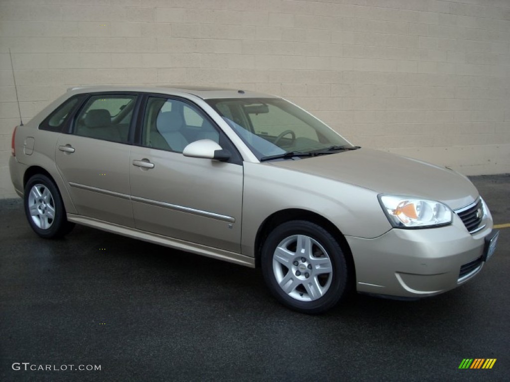 Sandstone Metallic Chevrolet Malibu