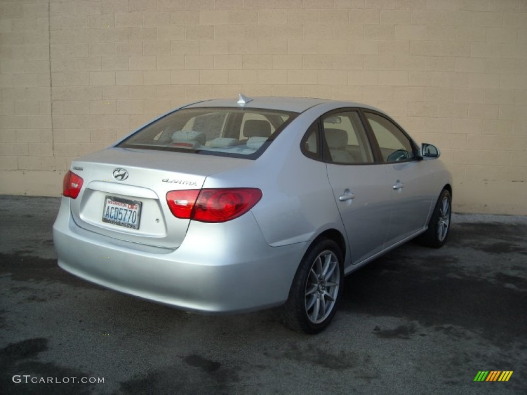 2009 Elantra SE Sedan - Quicksilver / Gray photo #10