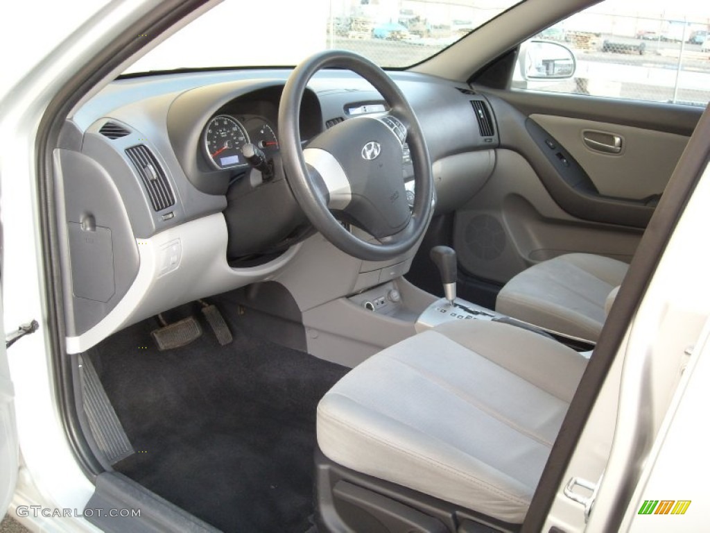 2009 Elantra SE Sedan - Quicksilver / Gray photo #24