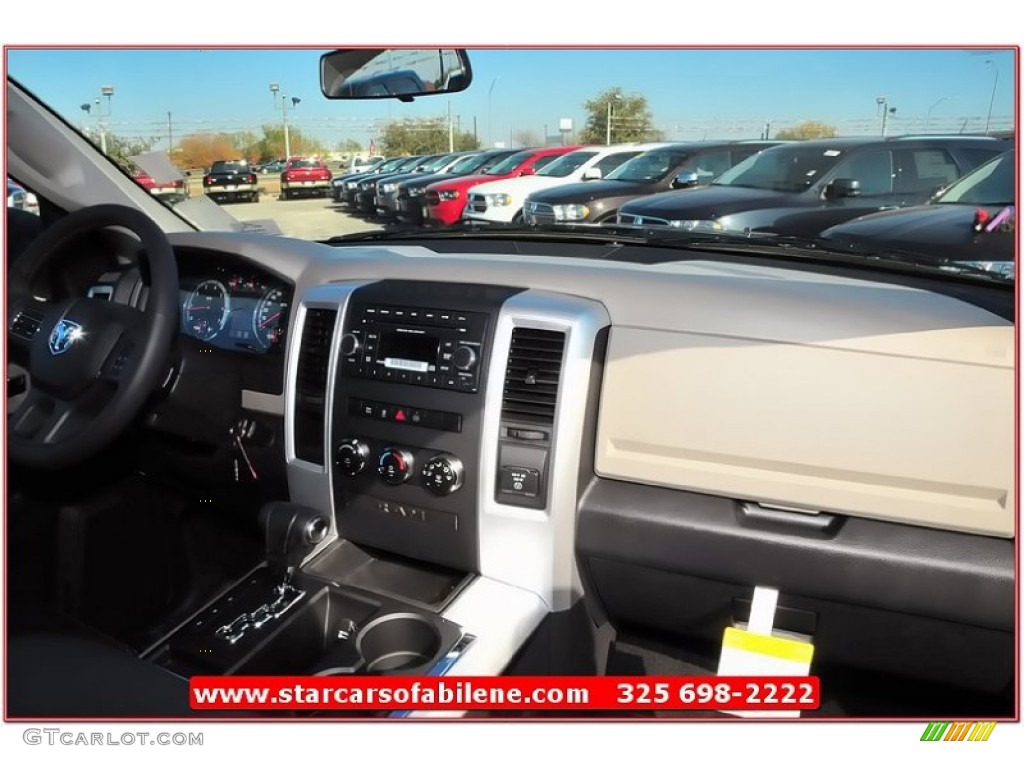 2012 Ram 1500 Lone Star Crew Cab - Black / Dark Slate Gray/Medium Graystone photo #24