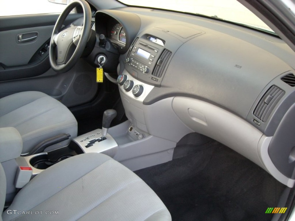 2009 Elantra SE Sedan - Quicksilver / Gray photo #33