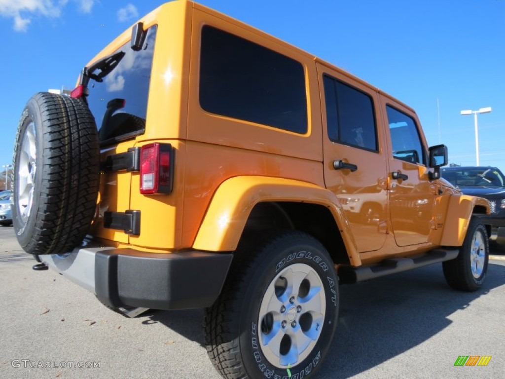 2013 Wrangler Unlimited Sahara 4x4 - Dozer Yellow / Black photo #3