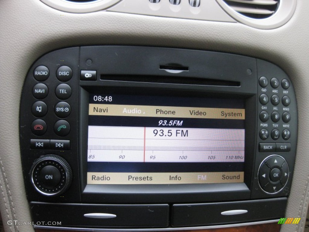 2012 Mercedes-Benz SL 550 Roadster Audio System Photos
