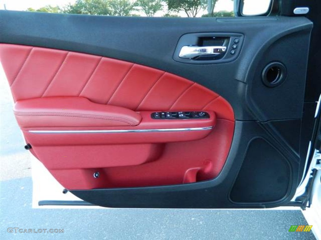 2012 Dodge Charger R/T Plus Door Panel Photos