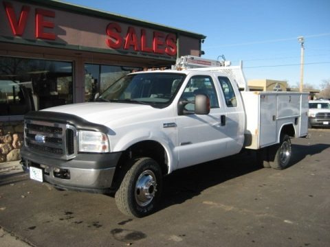 2007 Ford F350 Super Duty XLT SuperCab 4x4 Utility Truck Data, Info and Specs