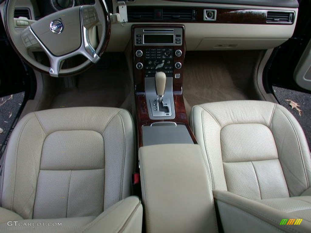 Sandstone Interior 2010 Volvo S80 T6 AWD Photo #74289652