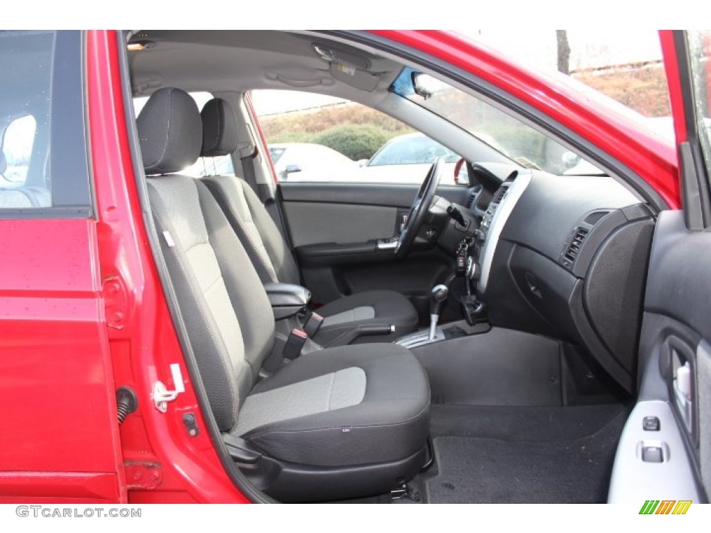 2008 Spectra 5 SX Wagon - Classic Red / Black photo #22