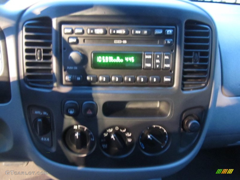 2002 Escape XLT V6 4WD - Bright Red / Black photo #11