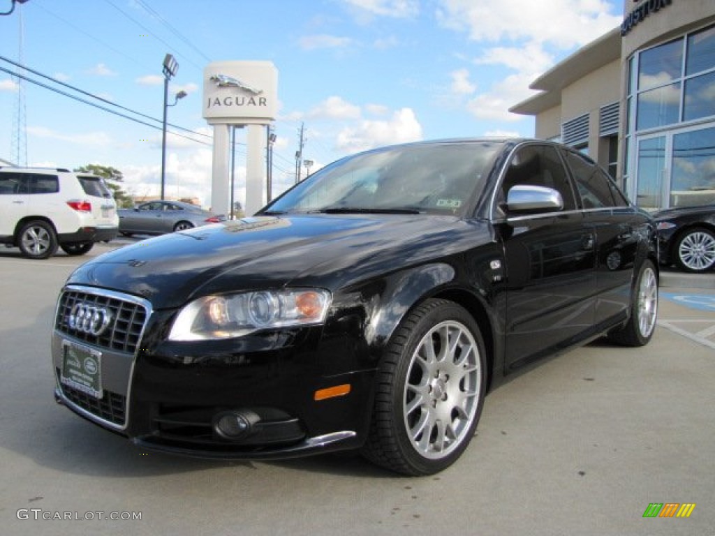 2006 Audi S4 4.2 quattro Sedan Exterior Photos