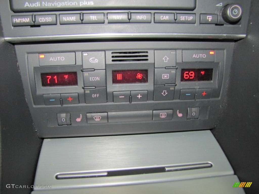 2006 Audi S4 4.2 quattro Sedan Controls Photo #74291535
