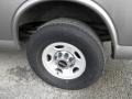 2007 GMC Savana Van 3500 Extended Commercial Wheel and Tire Photo