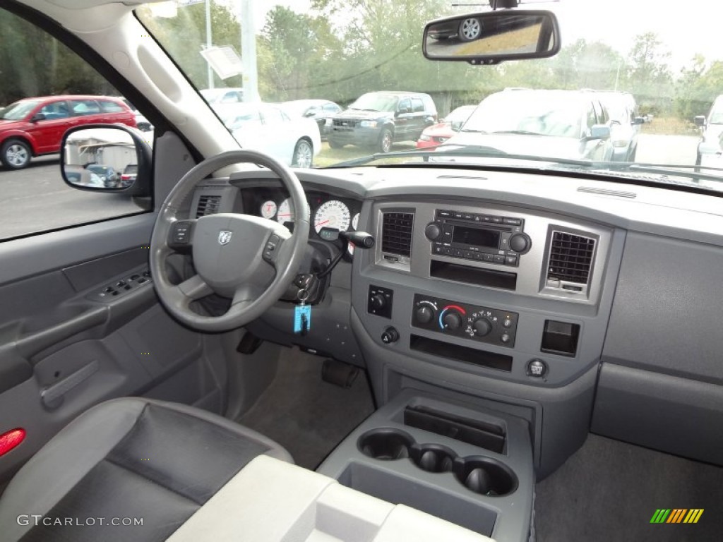 2006 Ram 1500 Sport Quad Cab 4x4 - Black / Medium Slate Gray photo #11