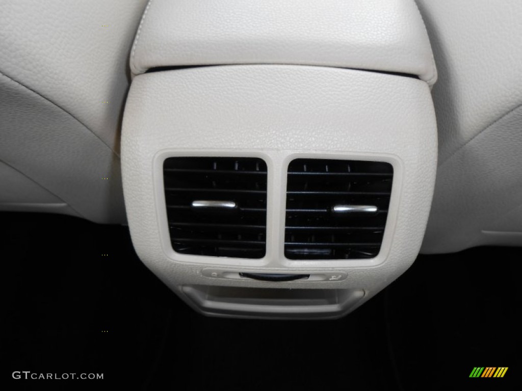 2010 Jetta SE Sedan - Salsa Red / Titan Black photo #26