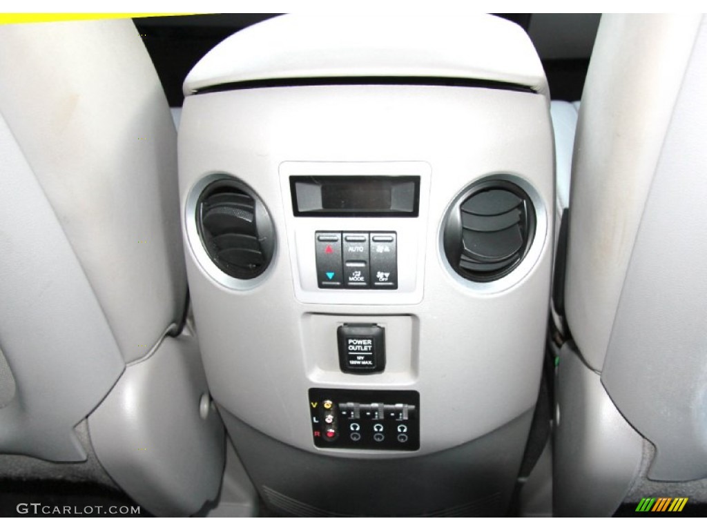 2010 Honda Pilot EX-L 4WD Controls Photo #74295601
