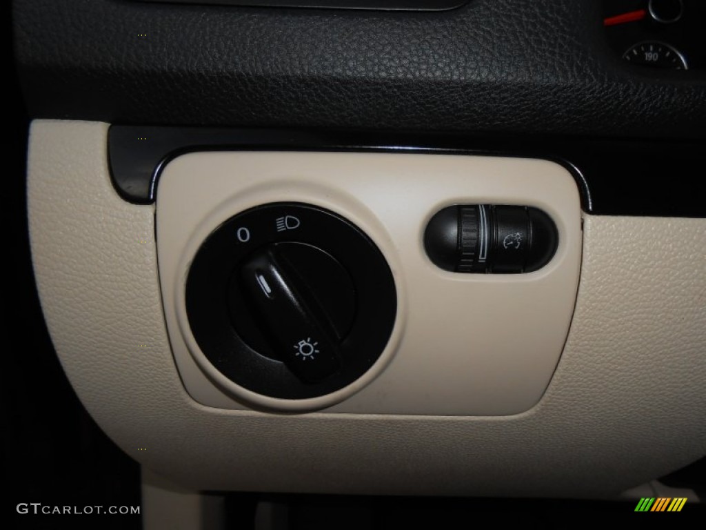 2010 Jetta SE Sedan - Salsa Red / Titan Black photo #31