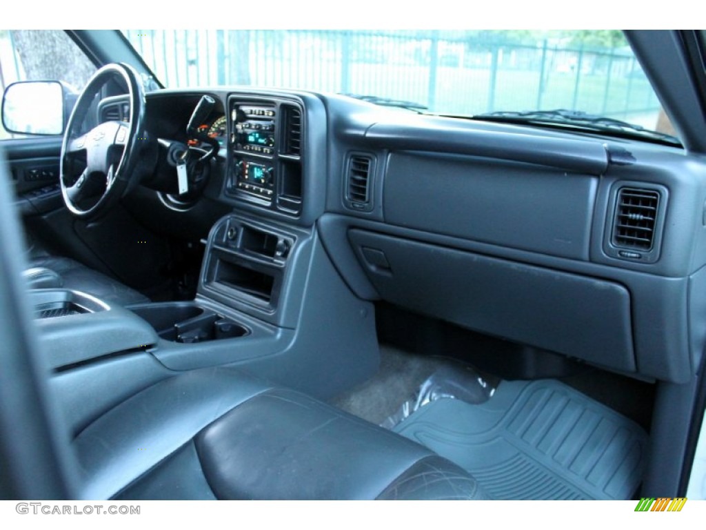 2004 Chevrolet Silverado 3500HD LT Crew Cab 4x4 Dually Medium Gray Dashboard Photo #74295736