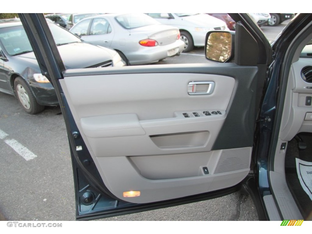 2010 Honda Pilot EX-L 4WD Gray Door Panel Photo #74295846