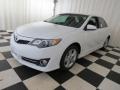 Super White - Camry SE Photo No. 3
