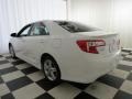 Super White - Camry SE Photo No. 19