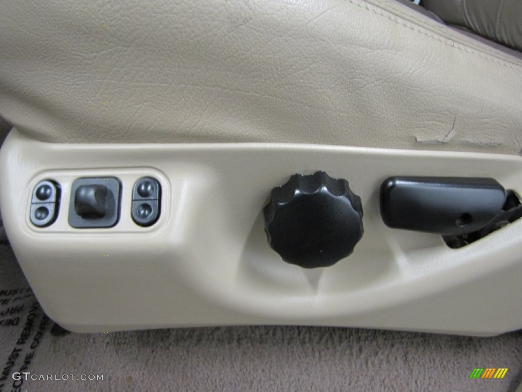 2000 Ford F350 Super Duty Lariat Crew Cab 4x4 Dually Controls Photo #74301174