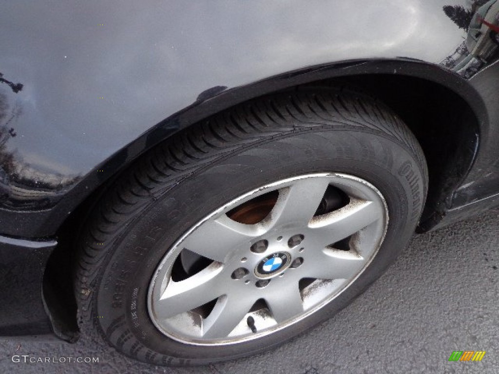 2003 3 Series 325xi Sedan - Jet Black / Sand photo #14