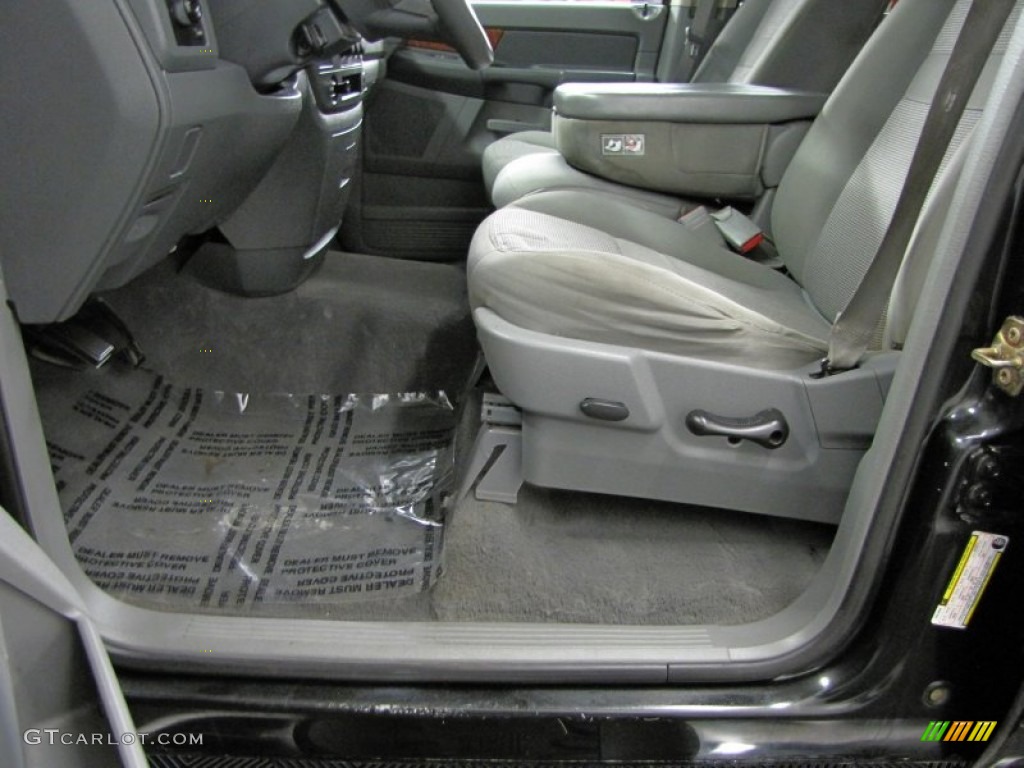 2006 Ram 1500 SLT Quad Cab 4x4 - Brilliant Black Crystal Pearl / Medium Slate Gray photo #11