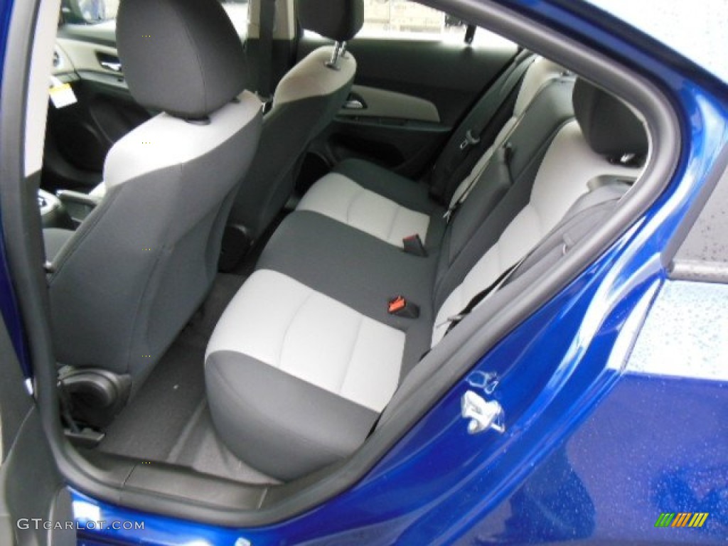 2013 Cruze LS - Blue Topaz Metallic / Jet Black/Medium Titanium photo #13