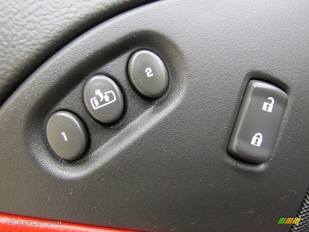 2007 Chevrolet Corvette Coupe Controls Photo #74312114
