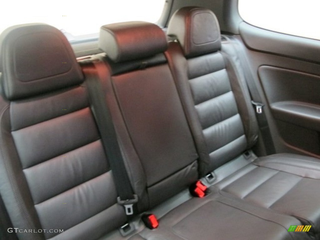 2008 Volkswagen R32 Standard R32 Model Rear Seat Photos