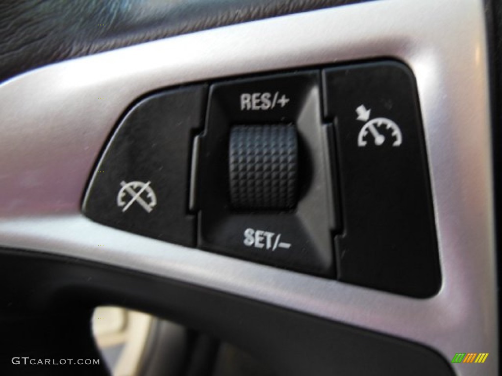 2011 Chevrolet Equinox LTZ Controls Photo #74314937